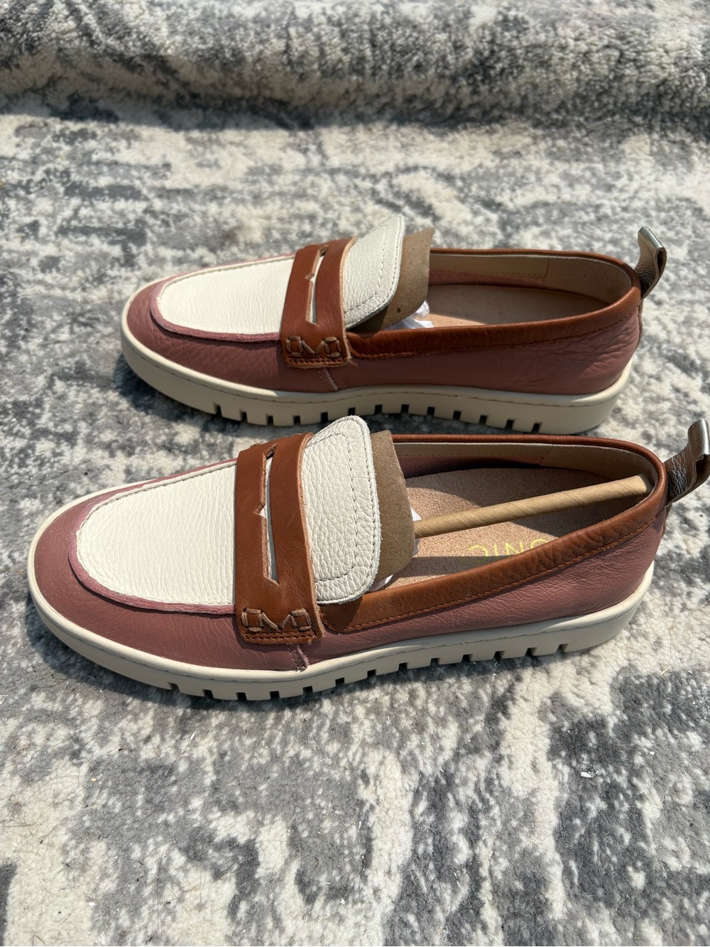 Vionic Uptown Colorblock Leather Penny Loafers Pink Brown Cream US 6 NIB